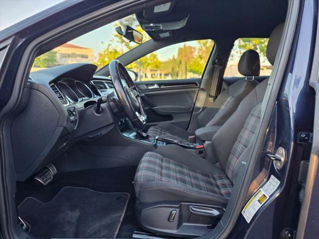 2017 Volkswagen Golf GTI Sport 4-Door