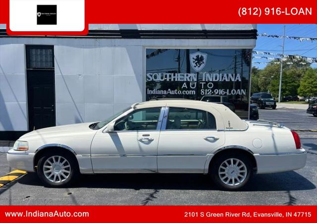2007 Lincoln Town Car Signature for sale in Evansville, IN
