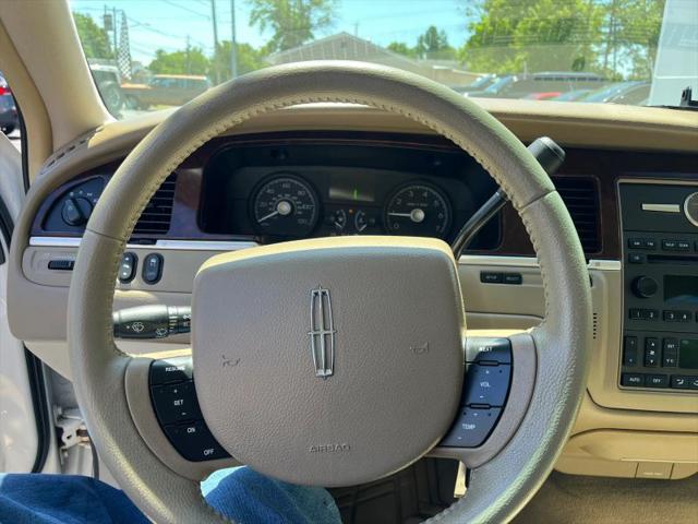 2007 Lincoln Town Car Signature