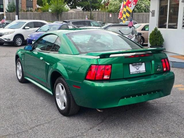 2001 Ford Mustang Base