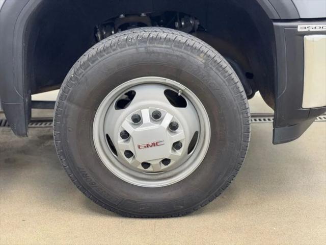 2024 GMC Sierra 3500HD 4WD Crew Cab Long Bed Pro