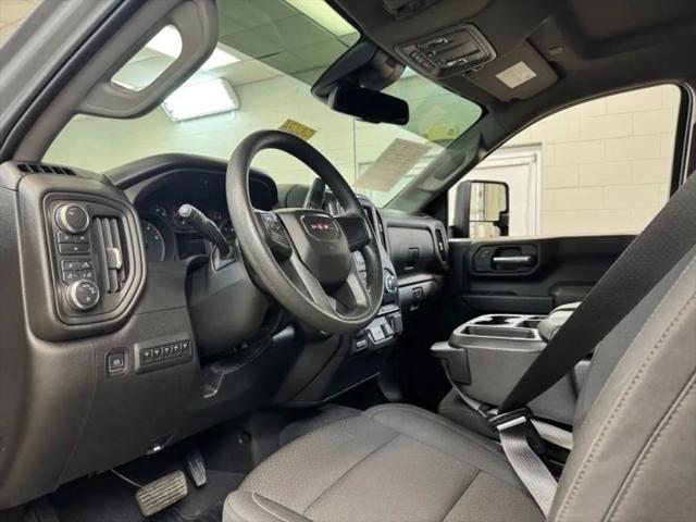 2024 GMC Sierra 3500HD 4WD Crew Cab Long Bed Pro