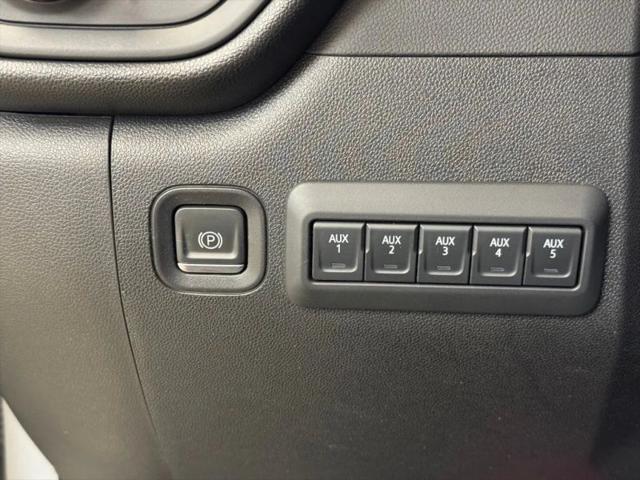2024 GMC Sierra 3500HD 4WD Crew Cab Long Bed Pro