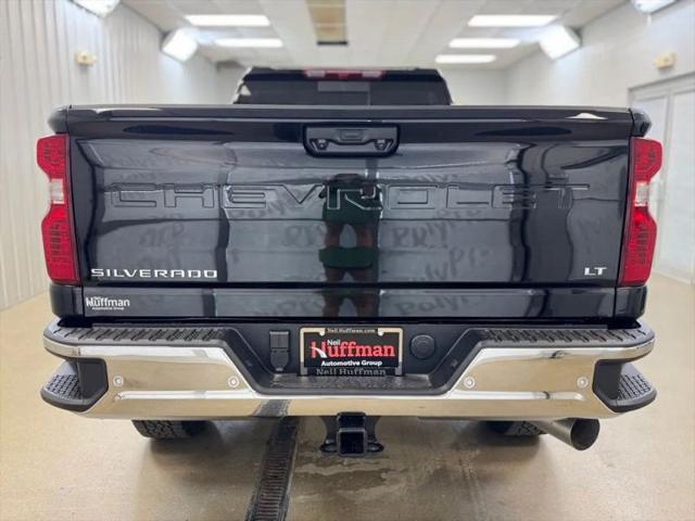 2026 Chevrolet Silverado 3500HD Crew Cab, Long Bed, LT Dual Rear Wheel, RWD