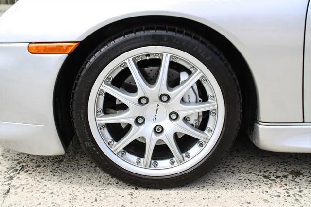 2000 Porsche 911 911 Carrera 4