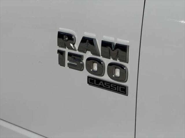 2023 Ram 1500 Classic SLT Crew Cab 4x4 5'7" Box