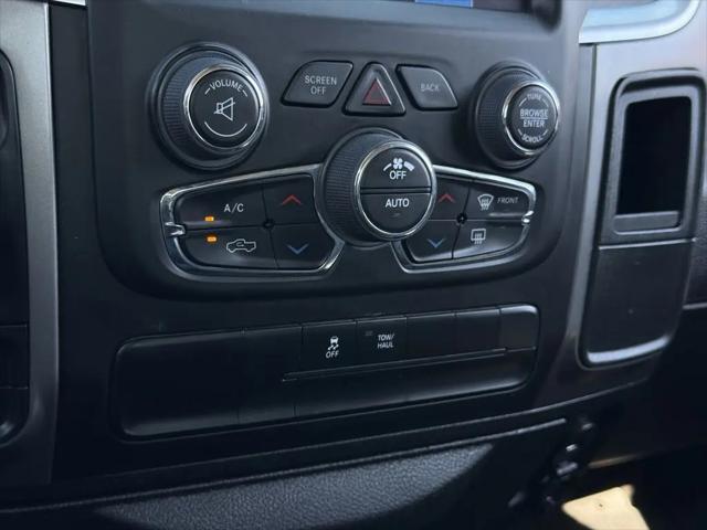 2023 Ram 1500 Classic SLT Crew Cab 4x4 5'7" Box