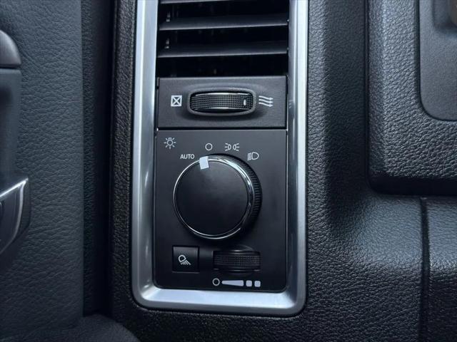 2023 Ram 1500 Classic SLT Crew Cab 4x4 5'7" Box