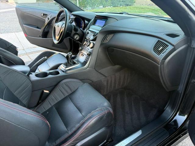 2014 Hyundai Genesis Coupe 2.0T R-Spec