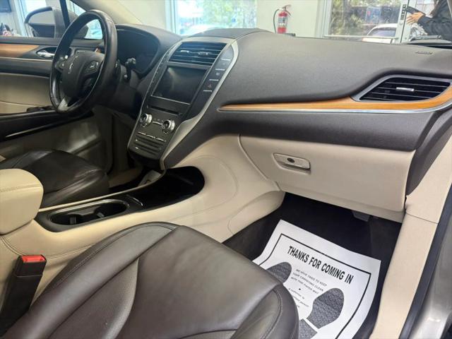 2017 Lincoln MKC Select