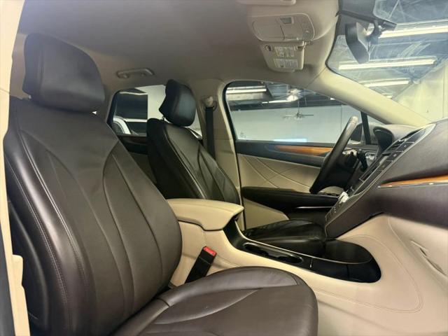 2017 Lincoln MKC Select