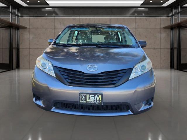 2012 Toyota Sienna LE 8 Passenger