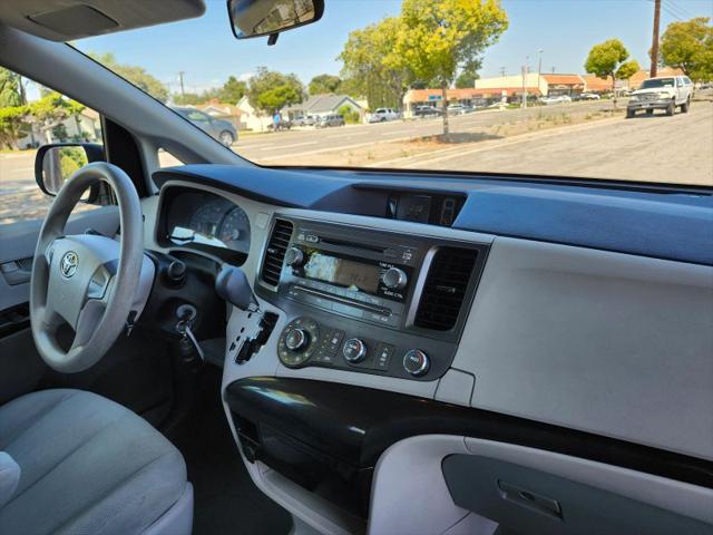 2012 Toyota Sienna LE 8 Passenger