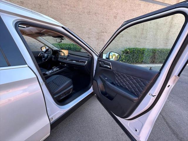 2023 Mitsubishi Outlander PHEV SEL S-AWC