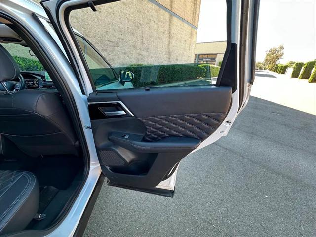 2023 Mitsubishi Outlander PHEV SEL S-AWC