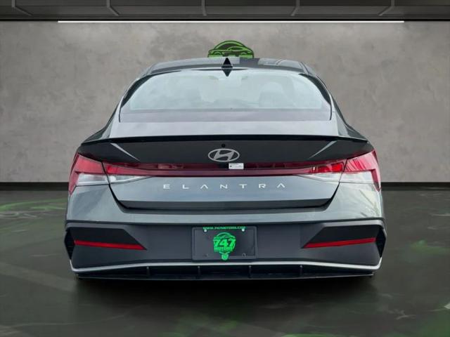 2025 Hyundai Elantra SEL Sport