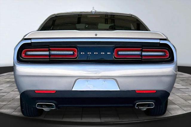 2018 Dodge Challenger SXT Plus