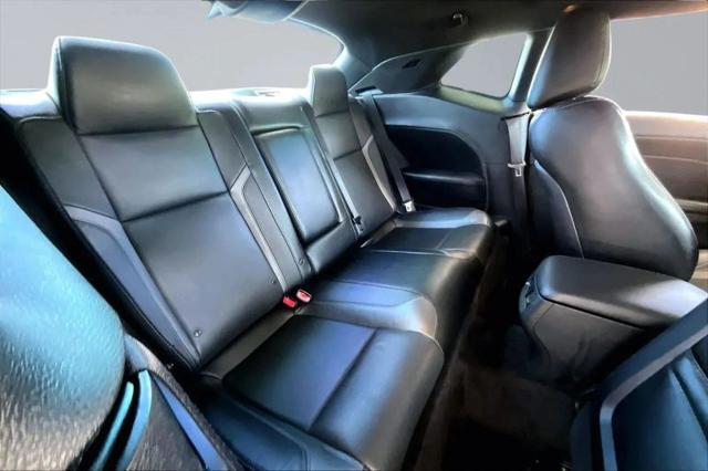 2018 Dodge Challenger SXT Plus