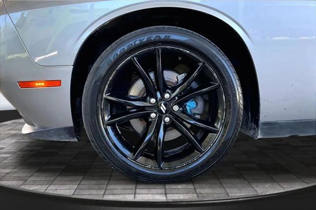 2018 Dodge Challenger SXT Plus