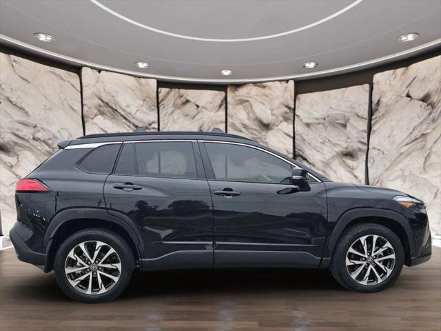2025 Toyota Corolla Cross XLE