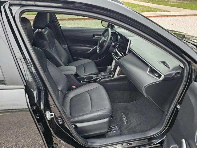 2025 Toyota Corolla Cross XLE
