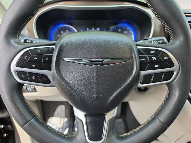 2022 Chrysler Voyager LX