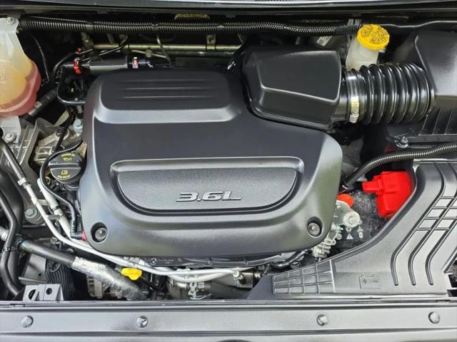 2022 Chrysler Voyager LX