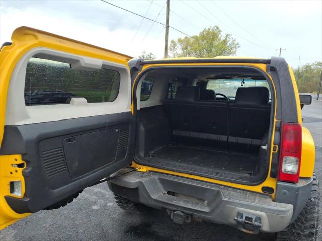 2006 HUMMER H3 Base