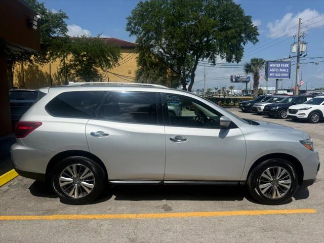 2019 Nissan Pathfinder SV