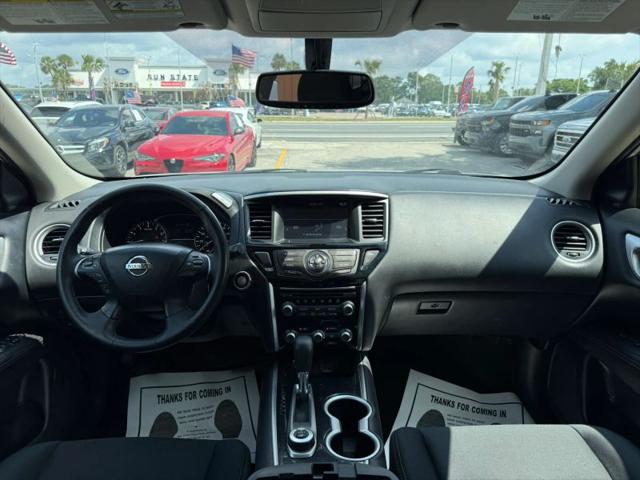 2019 Nissan Pathfinder SV