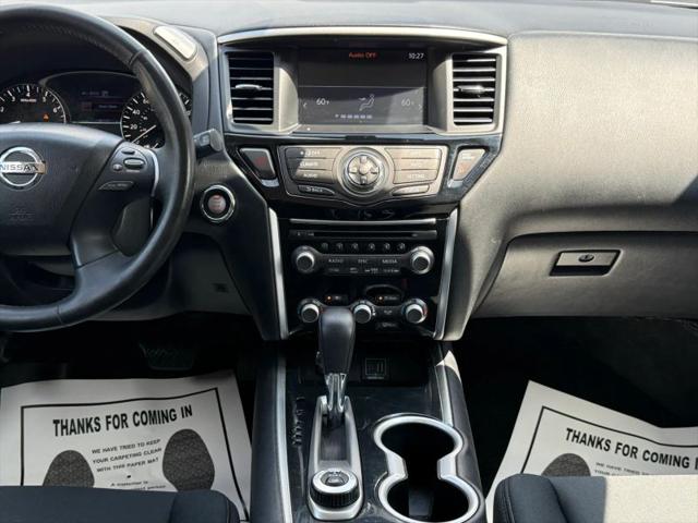 2019 Nissan Pathfinder SV