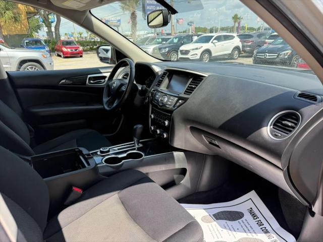 2019 Nissan Pathfinder SV
