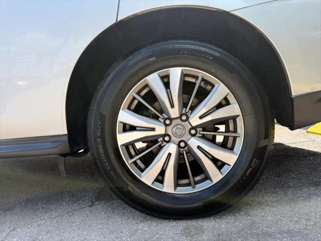 2019 Nissan Pathfinder SV