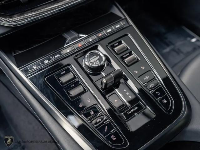 2025 Aston Martin DBX 707