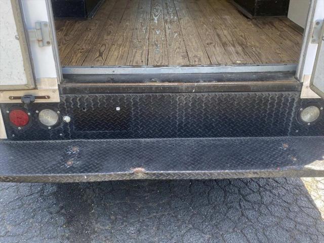 2014 Chevrolet Express Cutaway 3500