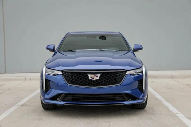 2023 Cadillac CT4 Luxury