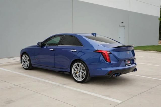 2023 Cadillac CT4 Luxury