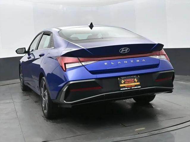 2025 Hyundai Elantra SEL Convenience