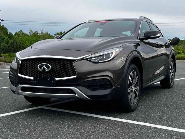 2018 INFINITI QX30 LUXE