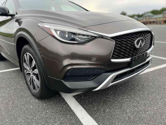 2018 INFINITI QX30 LUXE