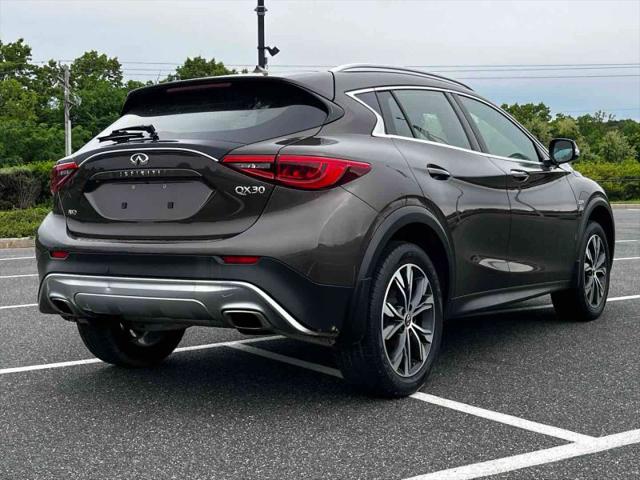 2018 INFINITI QX30 LUXE