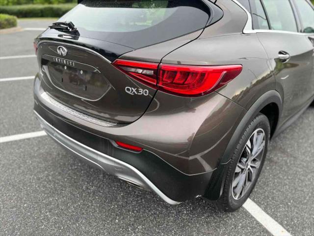 2018 INFINITI QX30 LUXE