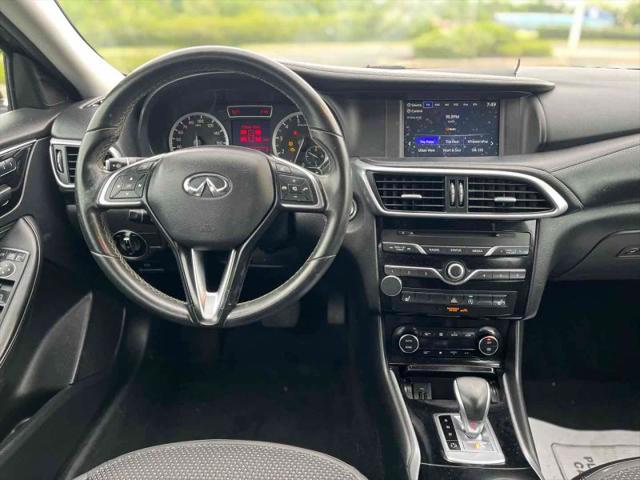 2018 INFINITI QX30 LUXE