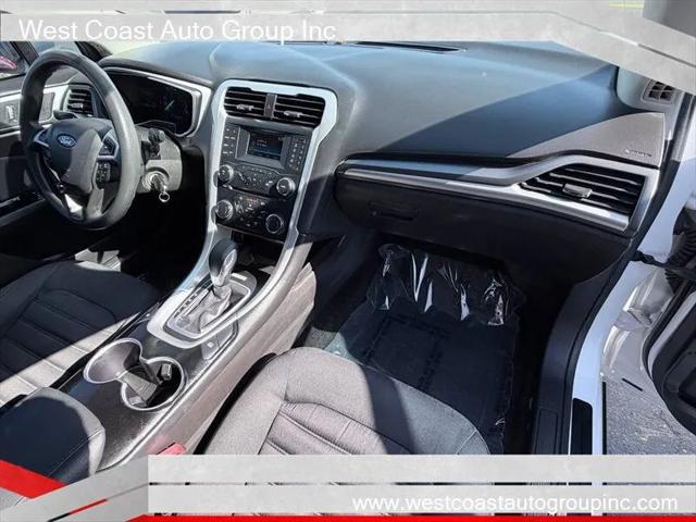 2016 Ford Fusion Hybrid SE