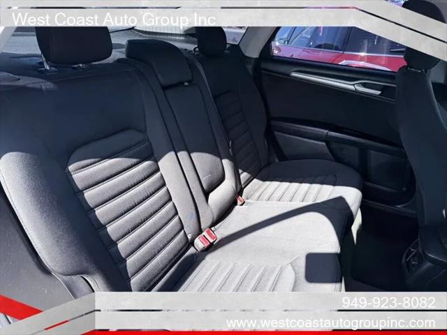 2016 Ford Fusion Hybrid SE