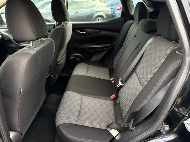 2017 Nissan Rogue Sport SV