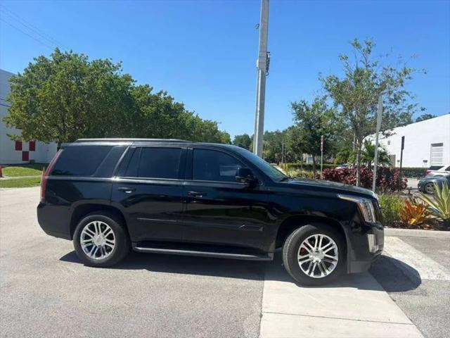 2017 Cadillac Escalade Luxury