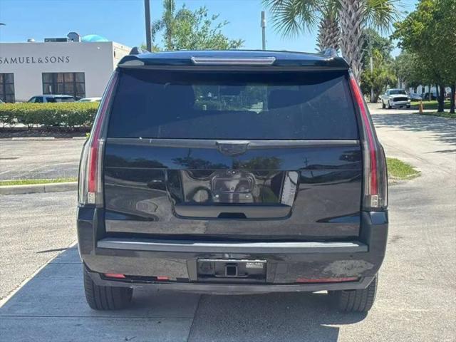 2017 Cadillac Escalade Luxury