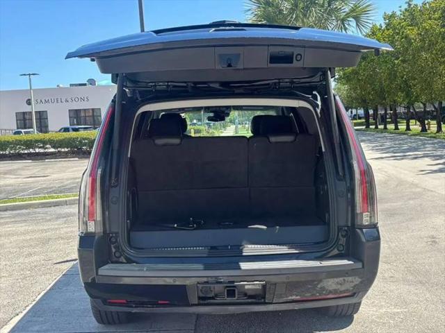 2017 Cadillac Escalade Luxury
