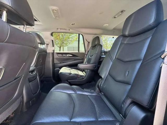 2017 Cadillac Escalade Luxury